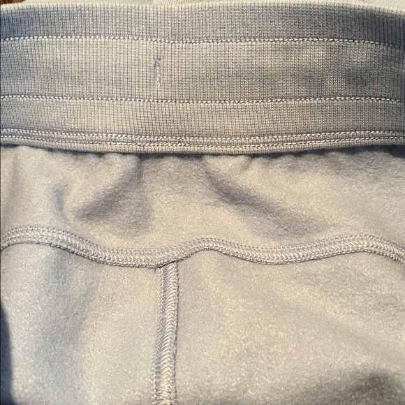Lululemon Scuba High-Rise 5” Shorts - Picture 3 of 4